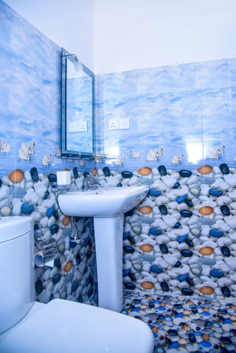 Bathroom 3, City Beach Apartment, Bentota