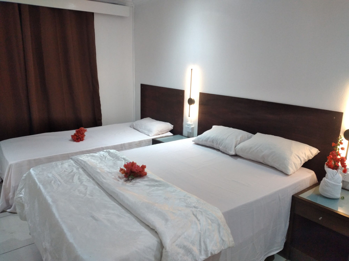 Bedroom 3, Nadi Airport Transit Hotel, Ba