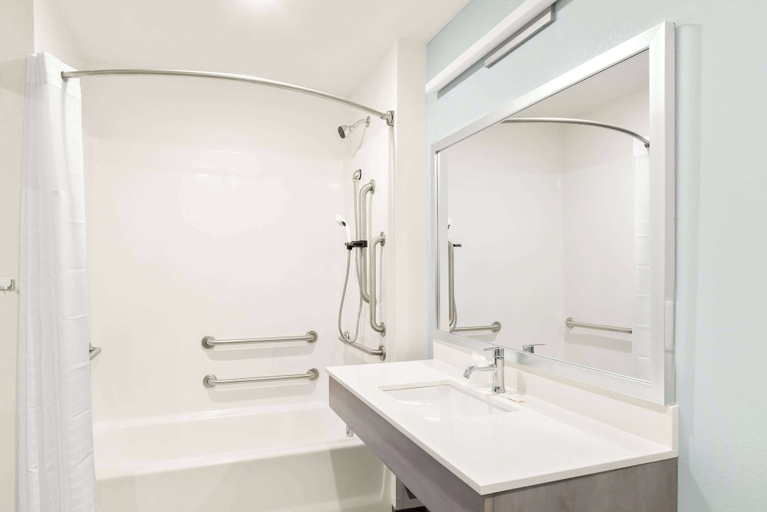 Bathroom 5, Woodspring Suites Savannah West Chatham Parkway, Chatham