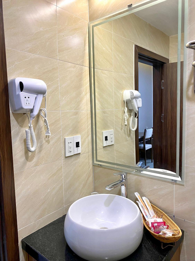 Bathroom, Da Huong Hotel , Thái Nguyên