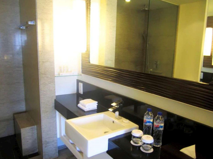 Bathroom 29