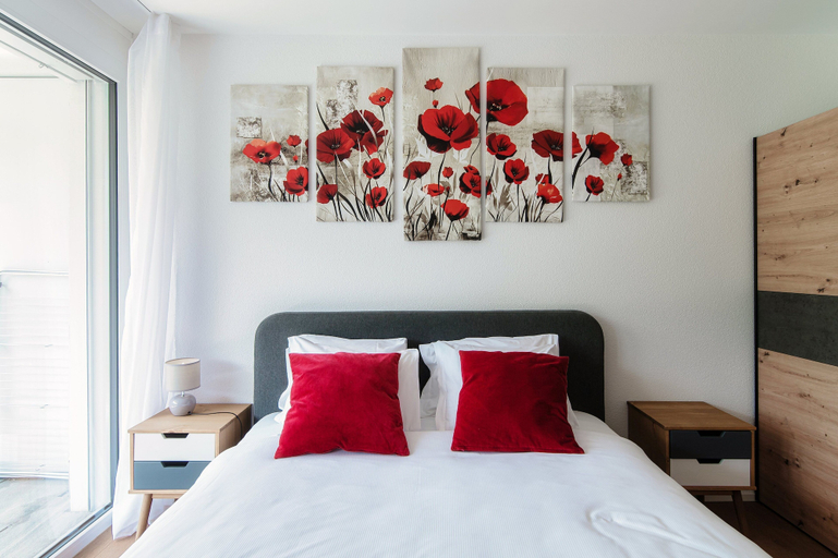 Room 5, Linda Terrace, Locarno