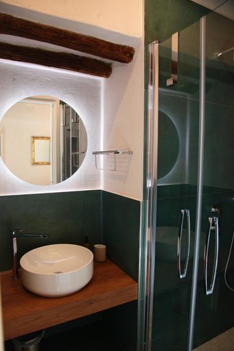 Bathroom 3, Alle Absidi della Cattedrale, Palermo