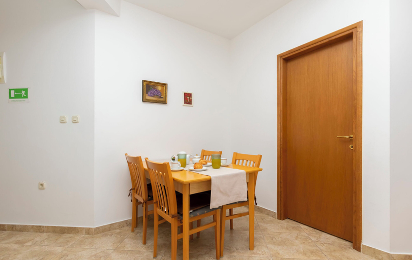Dining 4, Apartments Orange, Dugi Rat