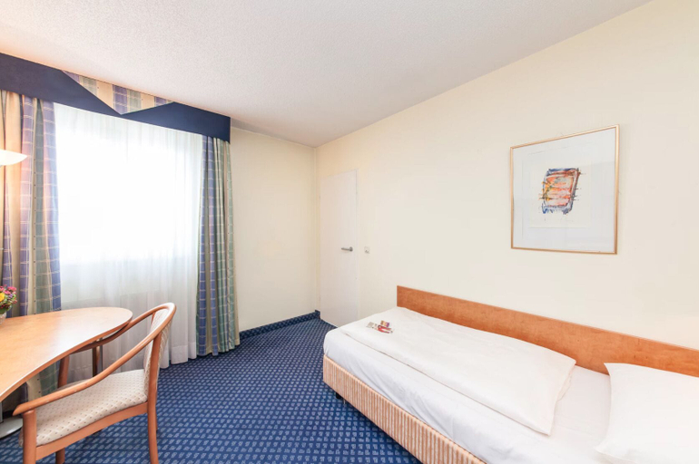 Bedroom 2, Hotel Viktoria Düsseldorf-Neuss, Rhein-Kreis Neuss