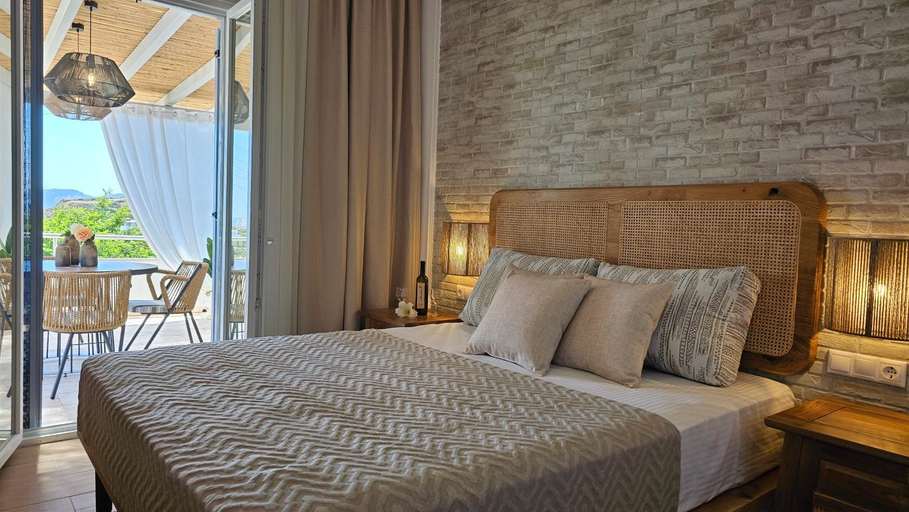 Bedroom 2, Plaka Philoxenia Apartments Milos, South Aegean