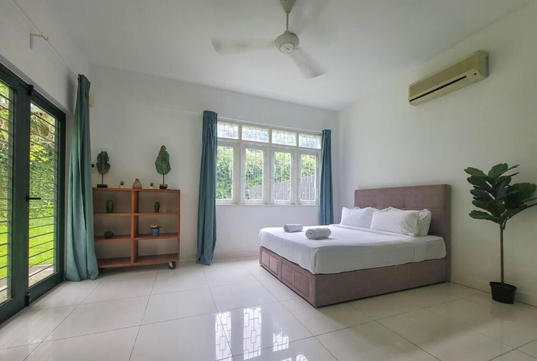 Bedroom 3, Bungalow with Pool Karaoke PJ 12, Petaling Jaya