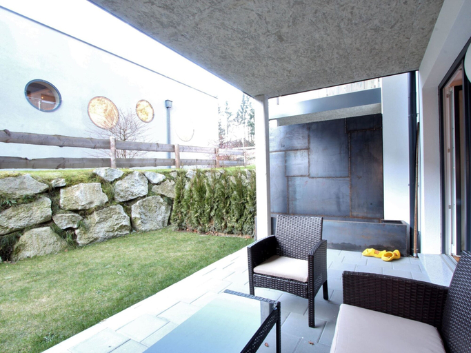 Others 3, Apartment in Neukirchen near Ski Lift, Zell am See