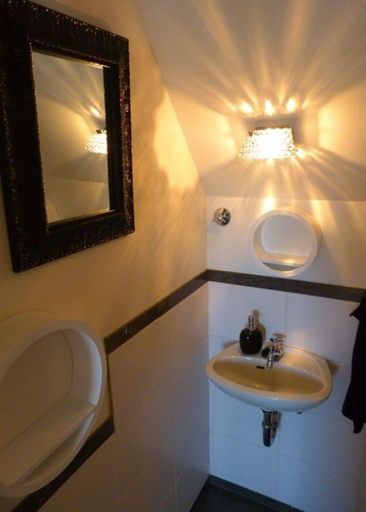 Bathroom 4, Holiday Apartment Zirbelnuss, Augsburg
