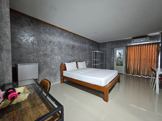 Bedroom 24