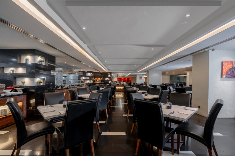 Melia Kuala Lumpur - Food & Drinks