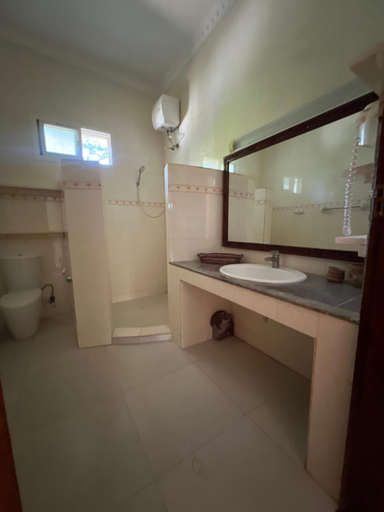Others 4, UKAYA VILLA, Kusini