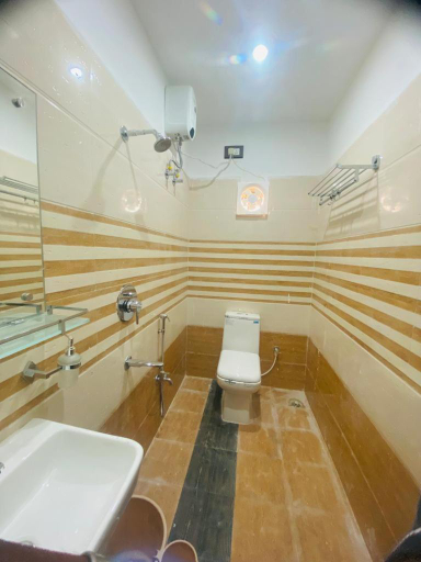 Bathroom 4, The Ginger Inn , Cuttack
