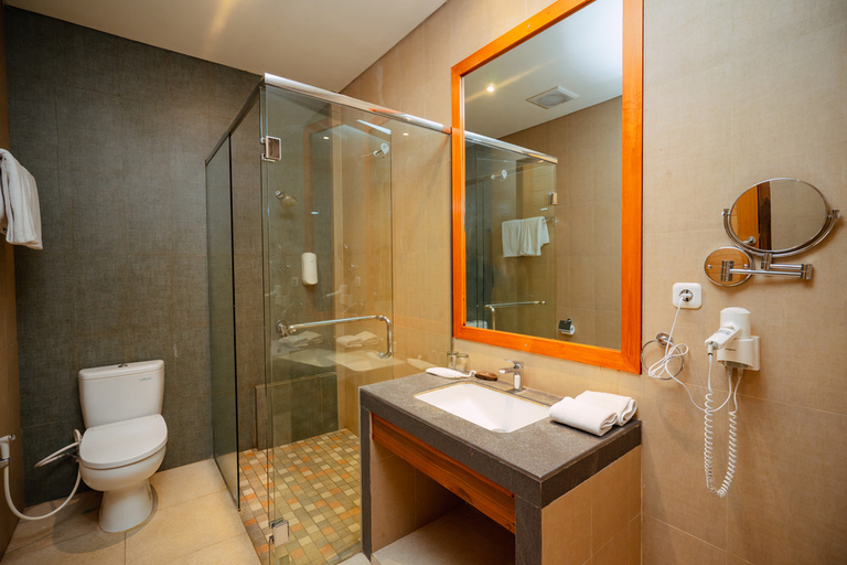 Bathroom 5, Lembah Metro Resort Batu, Malang