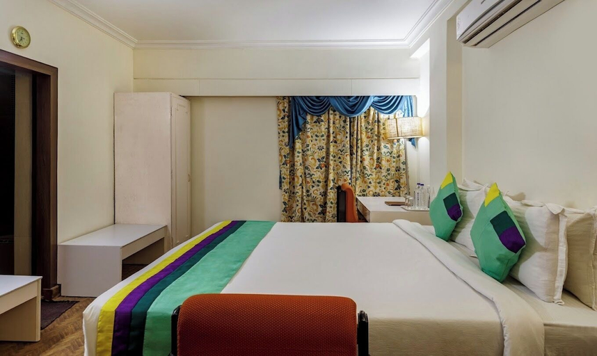 Bedroom 4, Hotel Crown, Ahmadabad