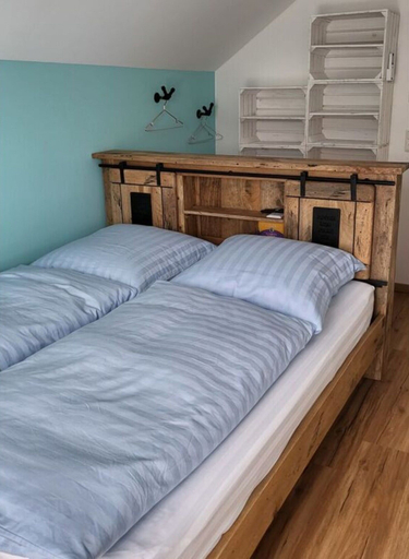 Room 3, Holiday Home Pippa Comfortable Holiday Residence, Saalekreis
