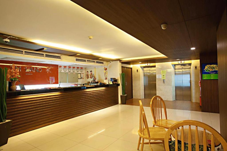 Exterior & Views, Tm Land Hotel, Uthai