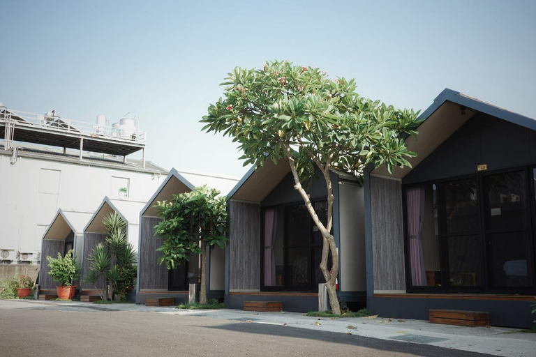 Others 2, Koppie Inn, Pingtung