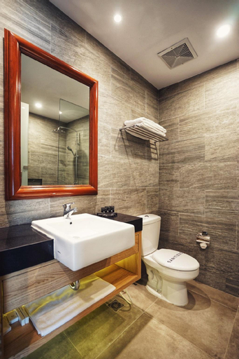 Bathroom 4