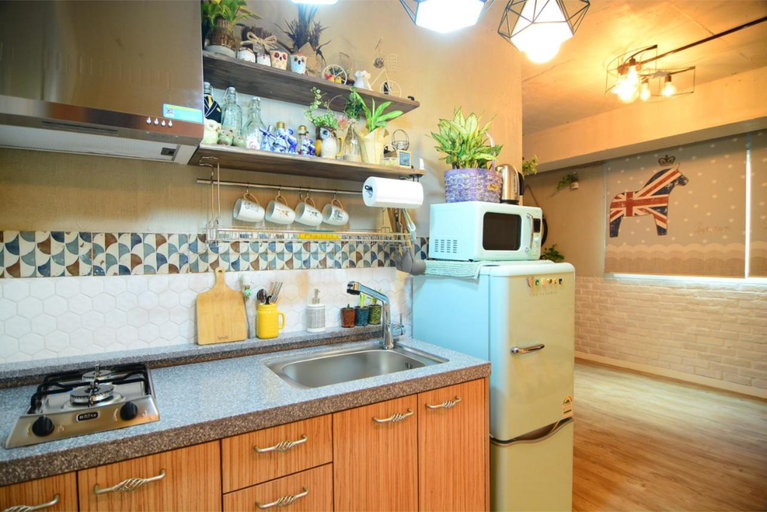 Others 5, Unicorn Residence, Jung