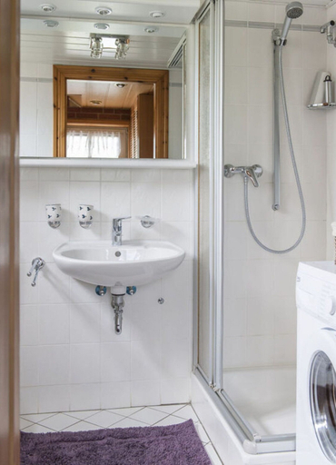 Bathroom 2, Elbwiesenhaus Modern Retreat, Prignitz