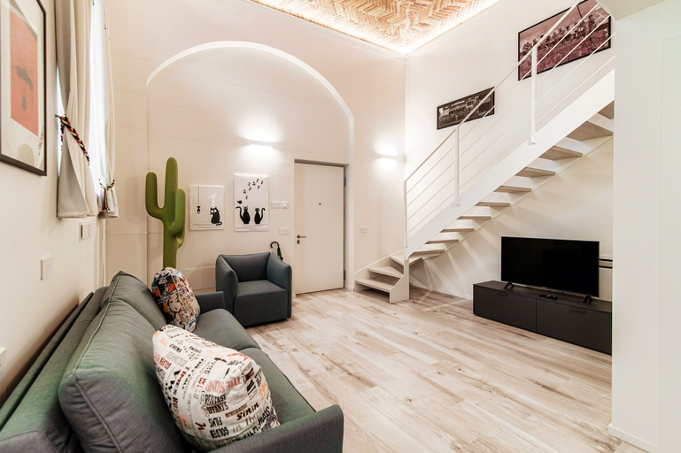 Room 2, Diaz 3, Como