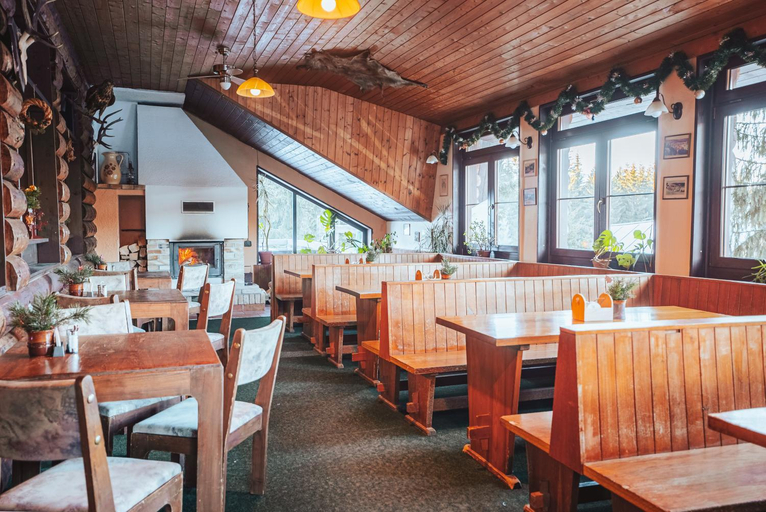 Food & Drinks 3, Myslivna Harrachov, Semily