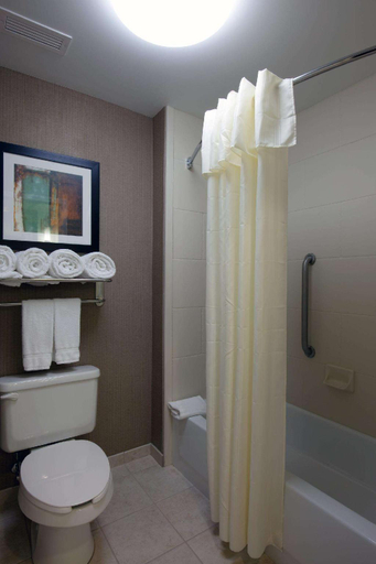 Bathroom 13