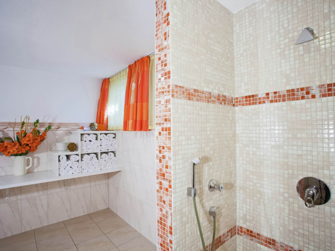 Bathroom 3, Apartment in Kaltenbach Near Ski Lift, Schwaz