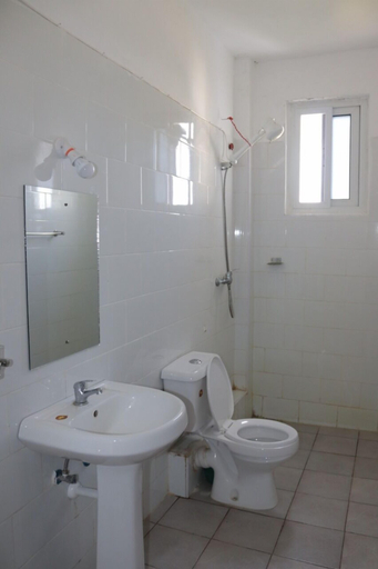 Bathroom 5, Lux Suites Kijani Beach Apartments, Malindi