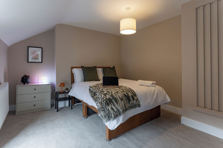Bedroom 2, Broughton Place, Sefton