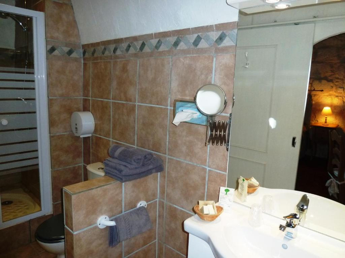 Bathroom 4, Logis Hotel Residence les Cedres, Gard