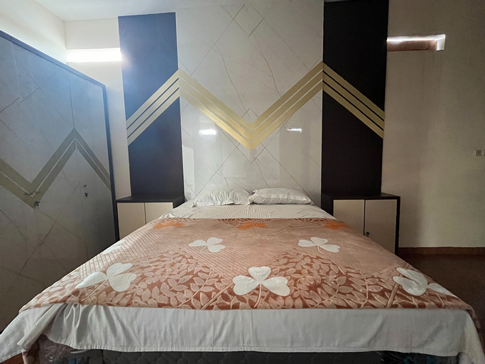 Bedroom 18