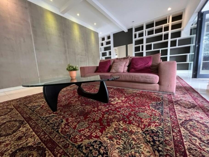 Others 5, Bungalow with Pool Karaoke PJ 12, Petaling Jaya