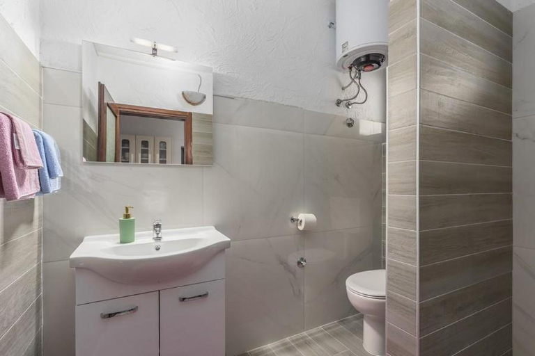 Bathroom 3, Apartment Zak, Novigrad