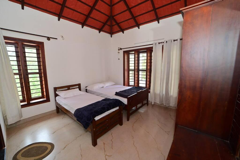 Bedroom 2, Heritage Homestay - Full House, Estate, Home Food, Hassan