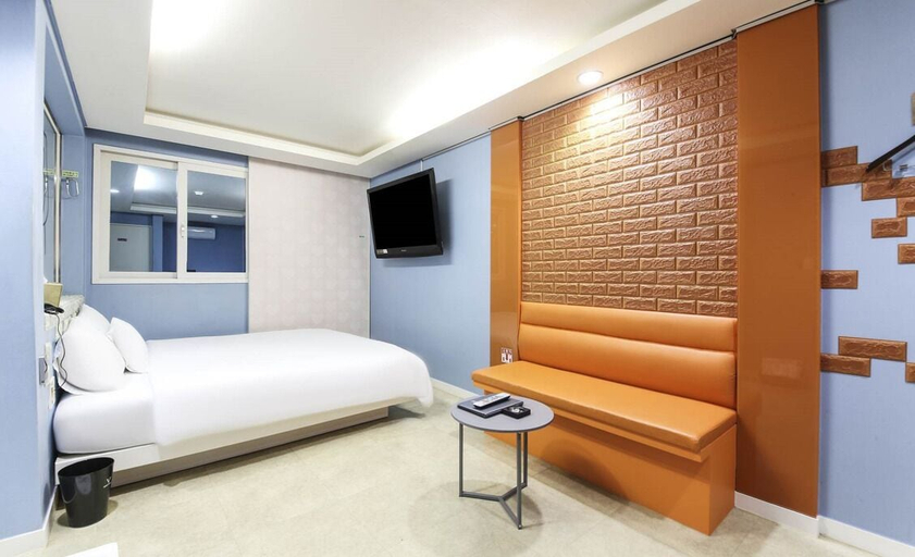 Bedroom 3, Songjeong V Hotel, Haeundae
