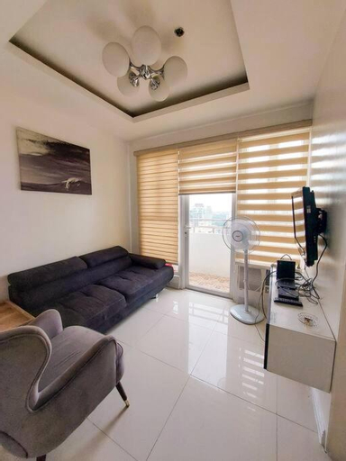 Others 5, Budget Family Room w FREE pool access in Manila, Manila City