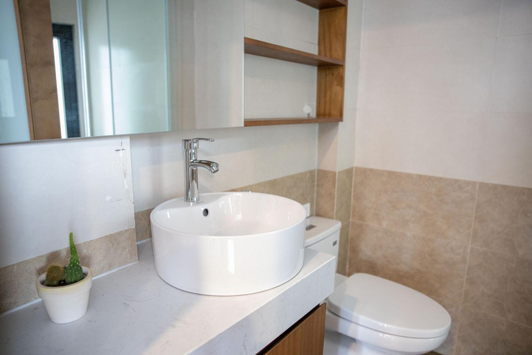 Bathroom 3, Alaya 10 Apartment, Ba Đình