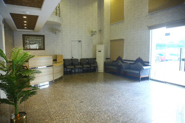 Others 4, Gulberg Suites, Lahore