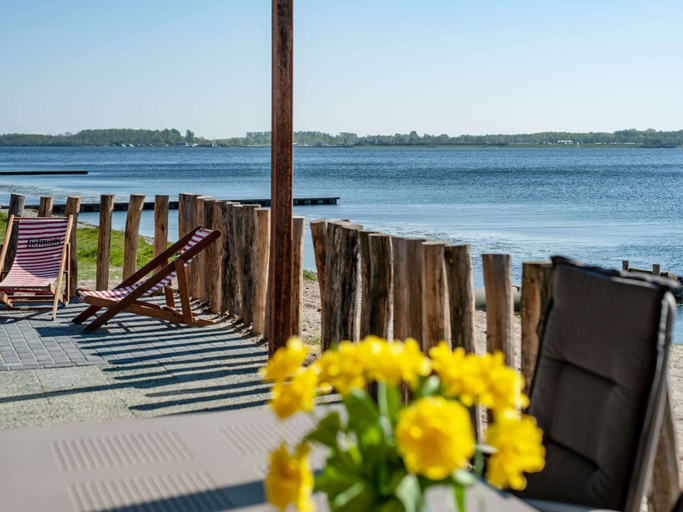 Exterior, Apartment in Zeeland With Private Jetty, Noord-Beveland