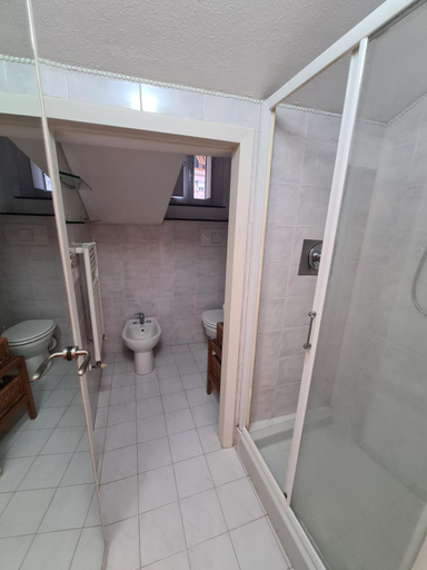Bathroom 13