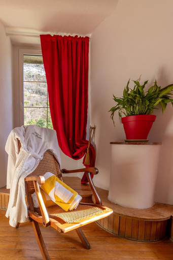 Others 2, Chateau le Beylon - Chambres d'hotes - BANDB, Hautes-Alpes