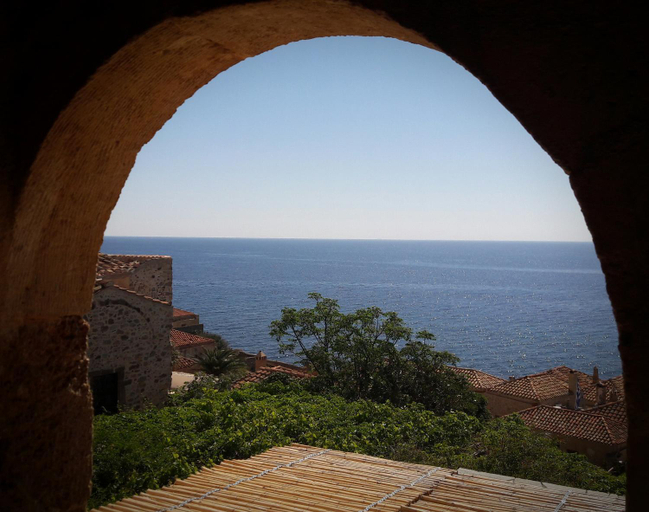 Others 4, Pietra Suite, Peloponnese