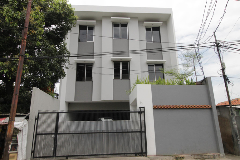 RedDoorz @ Raya Kelapa Dua, West Jakarta