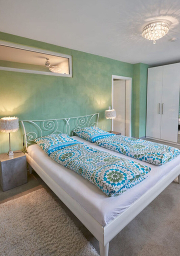 Room 3, Mountain Apartment in Ehrenberg, Friesland