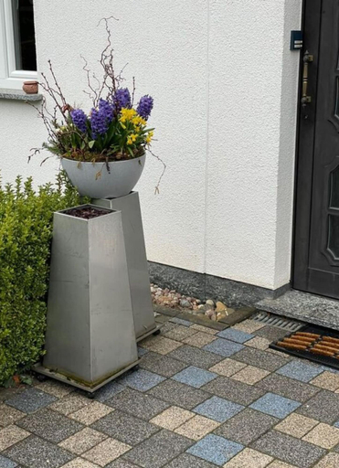 Exterior detail, Place to Be Modern Retreat, Gotha