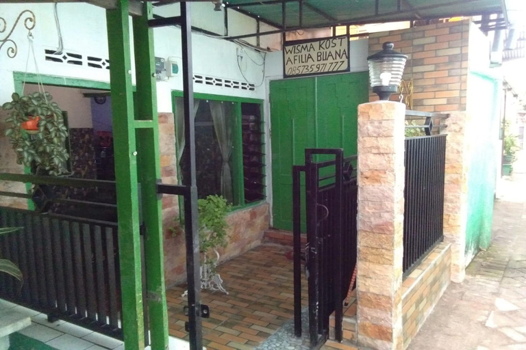 Exterior & Views 2, SPOT ON 93946 Wisma Kost & Penginapan Afilia Buana Syariah, Tulungagung