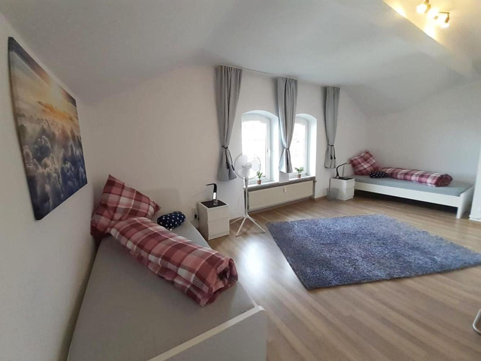 Others 2, Spacious Apartment for Traveler and Fitter, Gießen