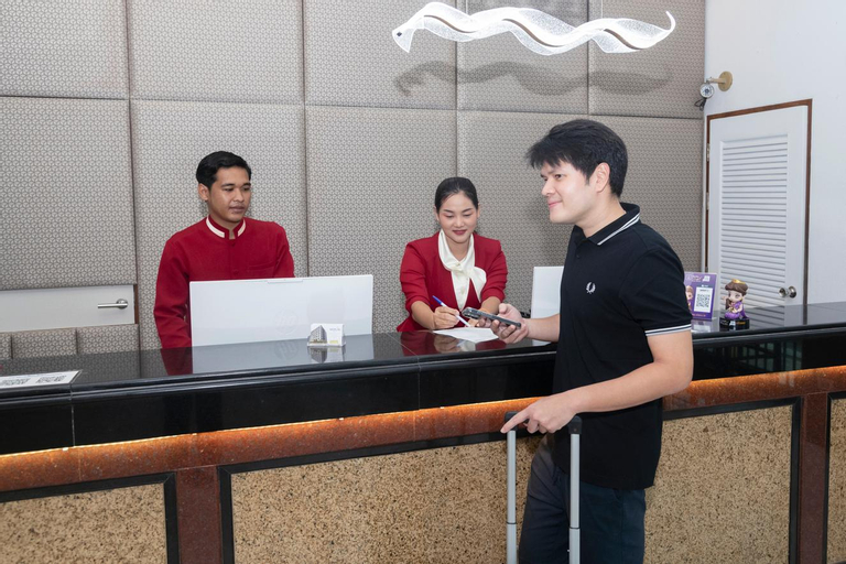Public Area 2, Merlin Hotel, Su-ngai Ko Lok